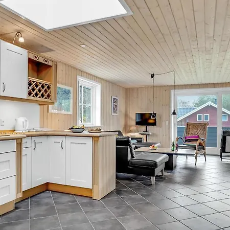 3 Bedroom Awesome In Hvide Sande Holiday home *