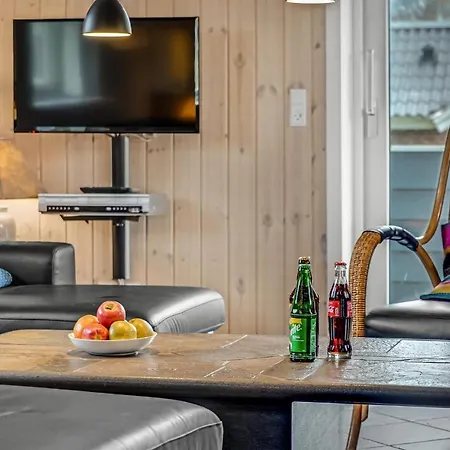 3 Bedroom Awesome In Hvide Sande Holiday home Bjerregard