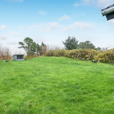 3 Bedroom Awesome In Hvide Sande Holiday home *